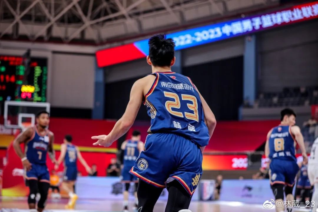 21岁中国后卫林葳冲击NBA选秀 确认自动获得参选