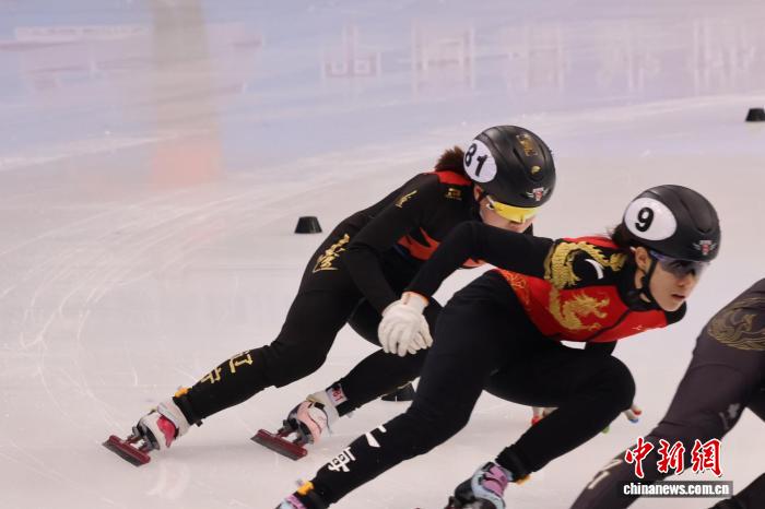 呼和浩特短道速滑冠军赛拉开帷幕 270余名顶尖选