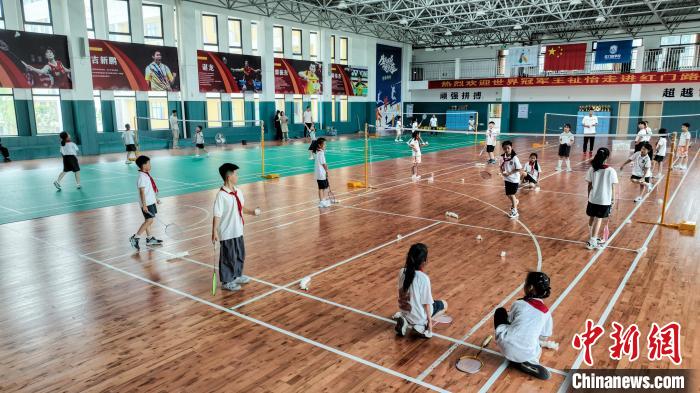 荆州市沙市区打造“羽冠摇篮”城市品牌 全民参