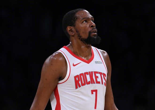 杜兰特复出轰23分创多项季后赛纪录 火箭客场告